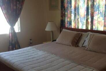 هتل Eko Cozy Guest House