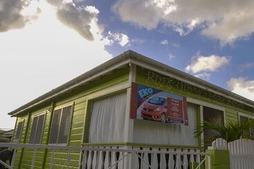 هتل Eko Cozy Guest House