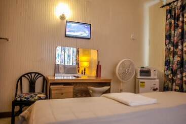 هتل Eko Cozy Guest House