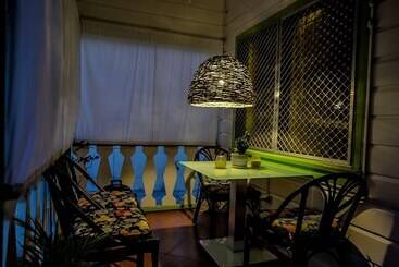 هتل Eko Cozy Guest House