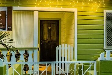 هتل Eko Cozy Guest House