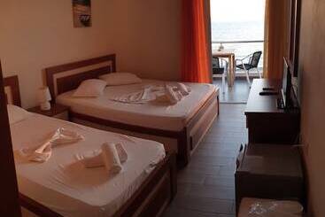 هتل Golde Beach