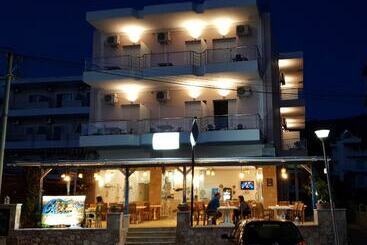 هتل Golde Beach