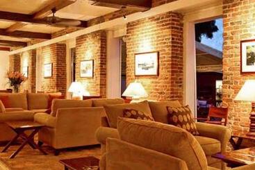 هتل Gunpowder House & Suites