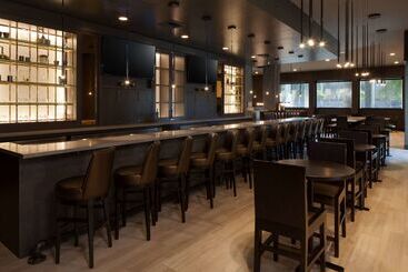 H Hotel Los Angeles, Curio Collection By Hilton