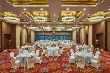 هتل Hilton Garden Inn Lucknow
