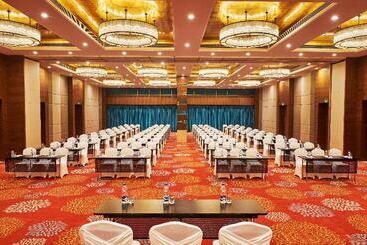 هتل Hilton Garden Inn Lucknow