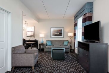 هتل Homewood Suites By Hilton Fayetteville