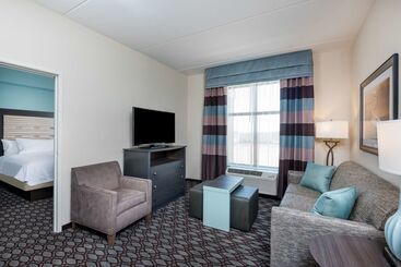 هتل Homewood Suites By Hilton Fayetteville