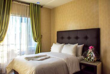 Hôtel Hadaik Ain Asserdoune - Beni Mellal
