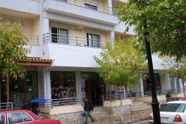 هتل Saranda Backpackers