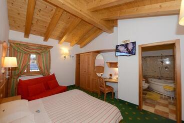 Sole - Tonale Pass