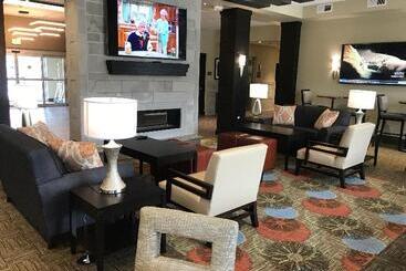 هتل Staybridge Suites Madison   Fitchburg By Ihg