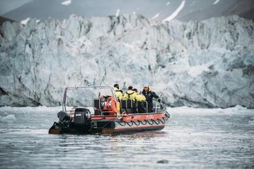 Svalbard Hotell | The Vault
