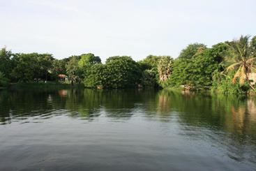 Samathi Lake Resort