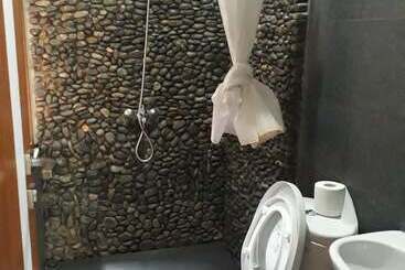 تختخواب و صبحانه Bonsai Surf Lodge   Hostel