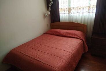 تختخواب و صبحانه Hostal Terrabella Srl