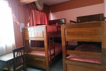 تختخواب و صبحانه Hostal Terrabella Srl