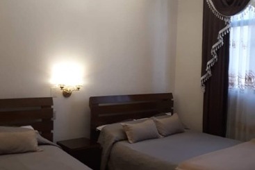 تختخواب و صبحانه Hostal Terrabella Srl