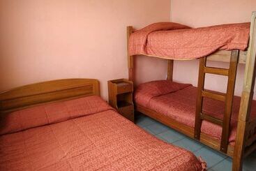 تختخواب و صبحانه Hostal Terrabella Srl