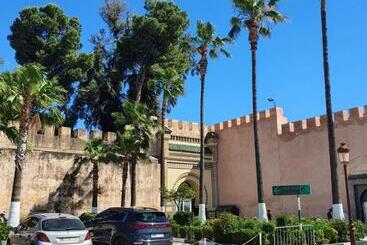 تختخواب و صبحانه Riad Golf Stinia