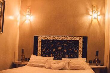 تختخواب و صبحانه Riad Golf Stinia
