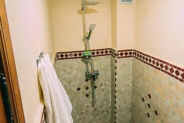 تختخواب و صبحانه Riad Golf Stinia