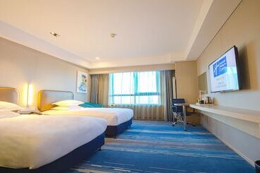هتل Holiday Inn Express Chifeng Hongshan By Ihg