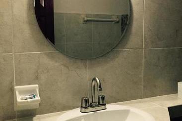 הוסטל Hostal Kin Beh