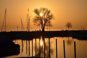 Bed and Breakfast Lakelodge Romanshorn