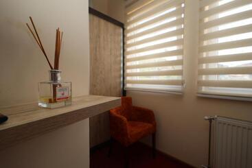 تختخواب و صبحانه Apartmani Brocat