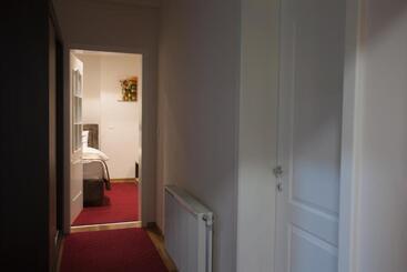 تختخواب و صبحانه Apartmani Brocat