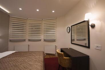 تختخواب و صبحانه Apartmani Brocat