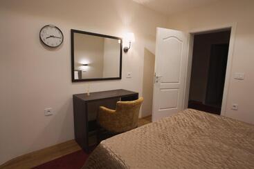 تختخواب و صبحانه Apartmani Brocat