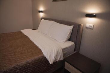 تختخواب و صبحانه Apartmani Brocat