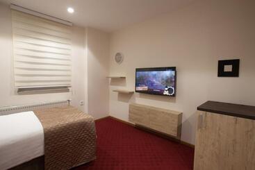 تختخواب و صبحانه Apartmani Brocat