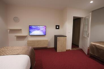تختخواب و صبحانه Apartmani Brocat