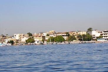 هتل El Nakhil