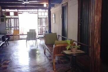 هاستل Oasis Balili Heritage Lodge