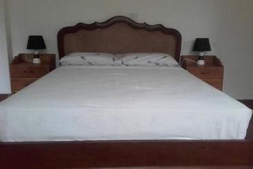 تختخواب و صبحانه Casa De Campo