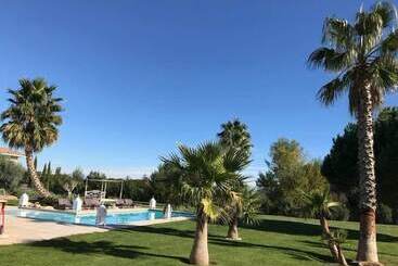 تختخواب و صبحانه Escapades Lointaines