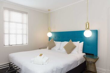 هتل Doubletree By Hilton Wellington