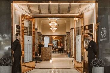 هتل Doubletree By Hilton Wellington