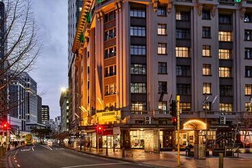 هتل Doubletree By Hilton Wellington