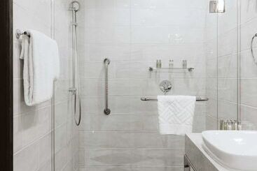 هتل Doubletree By Hilton Wellington