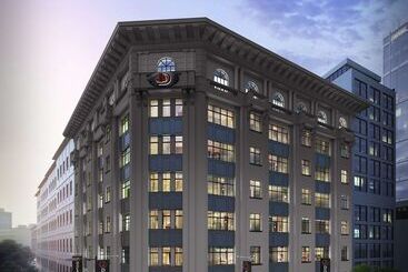 هتل Doubletree By Hilton Wellington