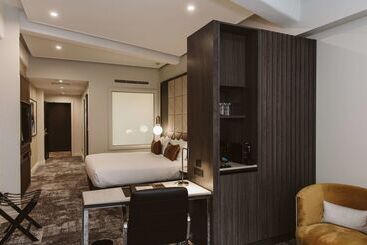 هتل Doubletree By Hilton Wellington