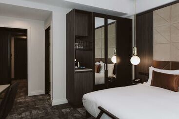 هتل Doubletree By Hilton Wellington