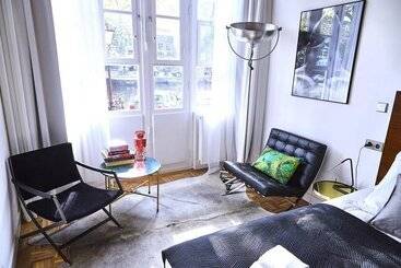 تختخواب و صبحانه Stuart Luxury Rooms