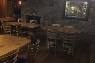 تختخواب و صبحانه The Harvest Coaching Inn